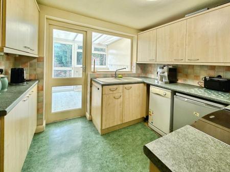 3 bedroom Semi-detached bungalow for sale in Sleaford Road, Metheringham, LN4