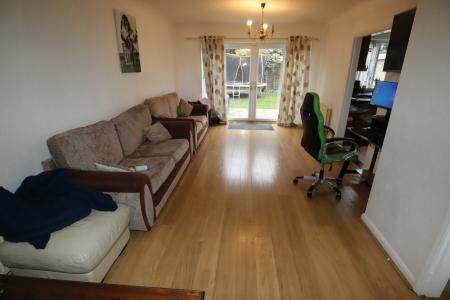 4 bedroom Detached house to let in Riseholme Road, Lincoln, LN1