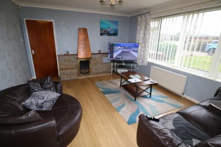 4 bedroom Detached house to let in Riseholme Road, Lincoln, LN1