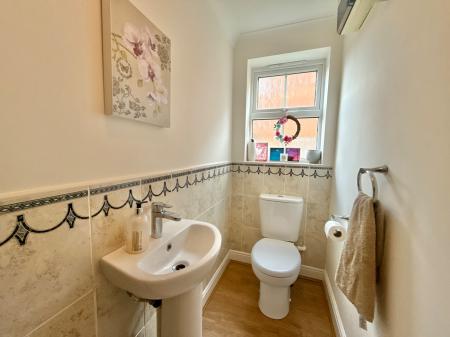 4 bedroom Detached house for sale in Maple Drive, Sudbrooke, LN2