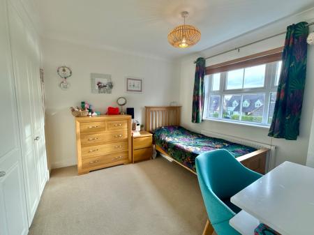 4 bedroom Detached house for sale in Maple Drive, Sudbrooke, LN2