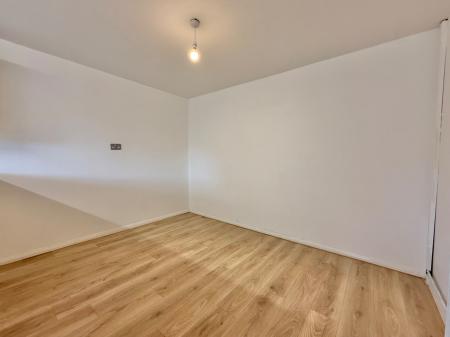 4 bedroom Semi-detached house for sale in Apley Close, Lincoln, LN2