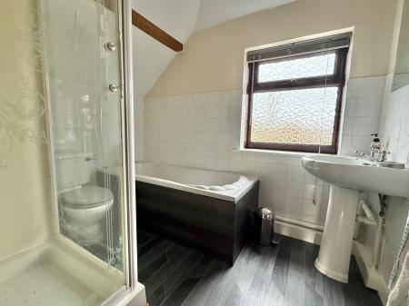 3 bedroom Semi-detached house for sale in Barff Road, Potterhanworth, LN4