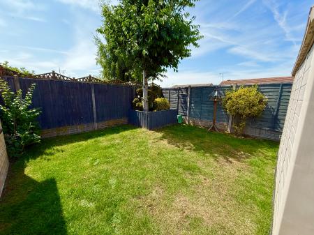2 bedroom Detached bungalow for sale in Waltham Close, Lincoln, LN6
