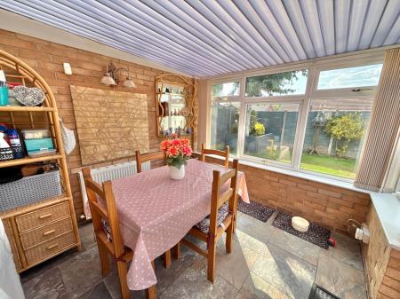 2 bedroom Detached bungalow for sale in Waltham Close, Lincoln, LN6