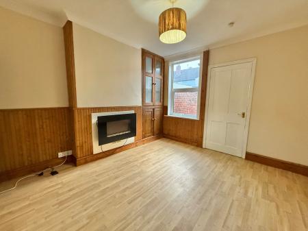 2 bedroom Terraced House for sale in Arthur Street, Lincoln, LN5