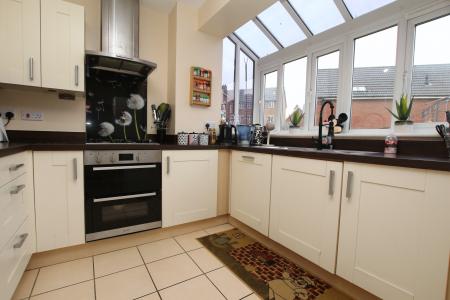 4 bedroom Town house for sale in Bobbin Lane, Lincoln, LN2
