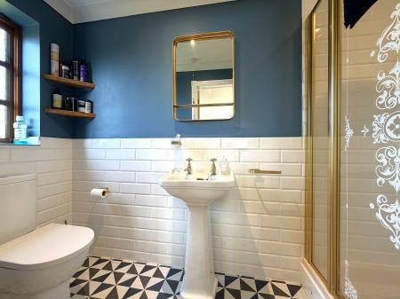 4 bedroom Detached house for sale in Lincoln Road, Bassingham, LN5