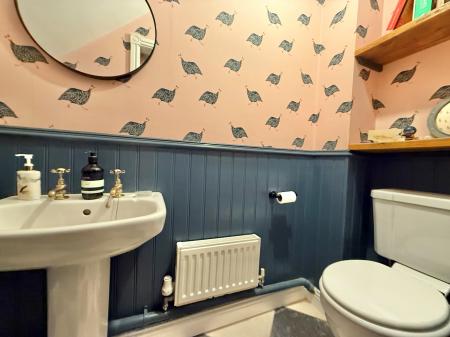 4 bedroom Detached house for sale in Lincoln Road, Bassingham, LN5