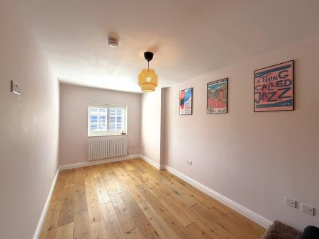 4 bedroom Detached house for sale in Lincoln Road, Bassingham, LN5