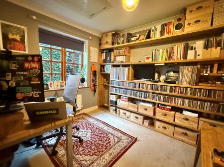 4 bedroom Detached house for sale in Lincoln Road, Bassingham, LN5