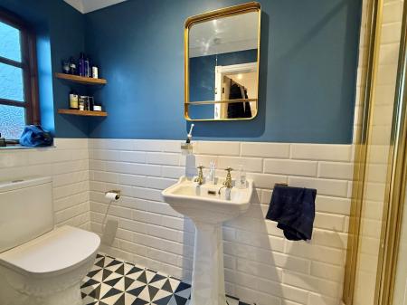 4 bedroom Detached house for sale in Lincoln Road, Bassingham, LN5