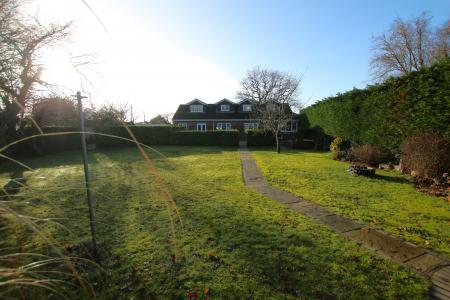 5 bedroom Detached house for sale in Station Road, Thorpe-on-the-Hill, LN6