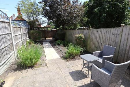 4 bedroom Terraced House to let in Newport, Lincoln, LN1