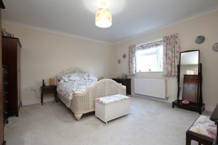 4 bedroom Detached bungalow for sale in High Thorpe, Southrey, LN3