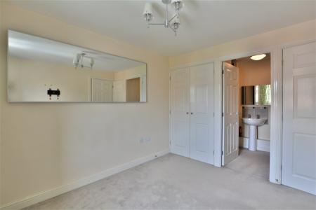 3 bedroom Town house to let in Maximus Road, North Hykeham, LN6