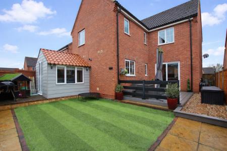 4 bedroom Detached house for sale in Bluebell Walk, Witham St Hughs, LN6