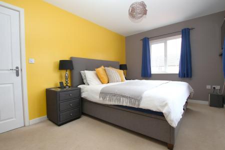 4 bedroom Detached house for sale in Bluebell Walk, Witham St Hughs, LN6