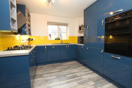 4 bedroom Detached house for sale in Bluebell Walk, Witham St Hughs, LN6