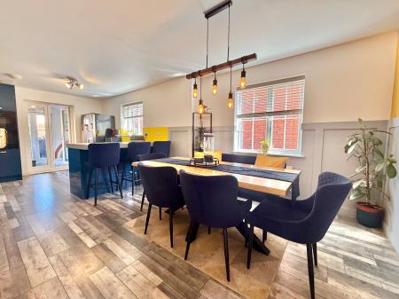 4 bedroom Detached house for sale in Bluebell Walk, Witham St Hughs, LN6