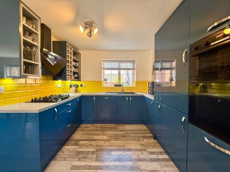 4 bedroom Detached house for sale in Bluebell Walk, Witham St Hughs, LN6