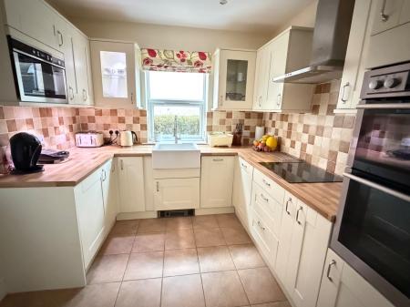 4 bedroom Detached house for sale in Burton Road, Lincoln, LN1