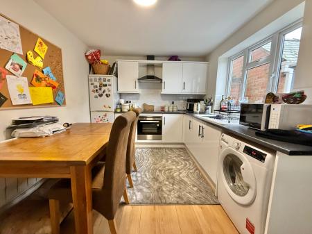 3 bedroom Semi-detached house for sale in Bassingham Road, Aubourn, LN5
