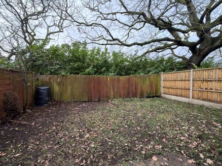 3 bedroom Semi-detached house to let in Lucius Close, North Hykeham, LN6