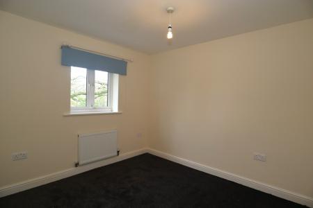 3 bedroom Semi-detached house to let in Lucius Close, North Hykeham, LN6