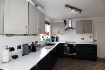 4 bedroom Detached house for sale in Sycamore Grove, Bracebridge Heath, LN4