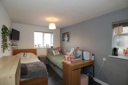 4 bedroom Detached house for sale in Sycamore Grove, Bracebridge Heath, LN4