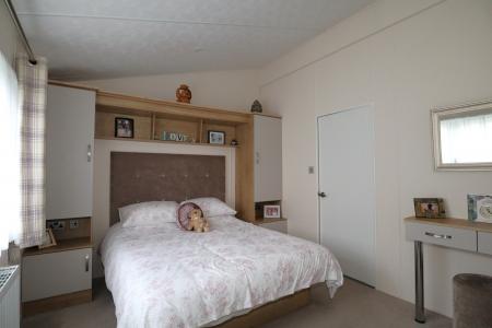 2 bedroom Park home for sale in Cathedral View, Field Farm, Lincoln, LN5