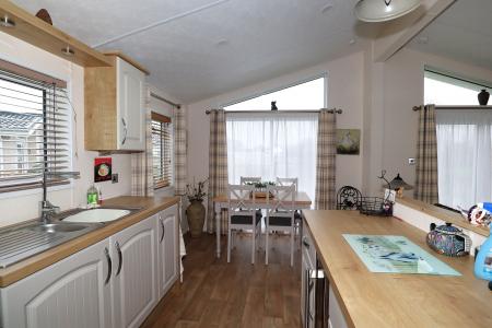 2 bedroom Park home for sale in Cathedral View, Field Farm, Lincoln, LN5