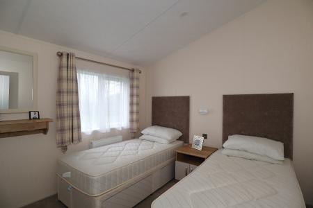 2 bedroom Park home for sale in Cathedral View, Field Farm, Lincoln, LN5