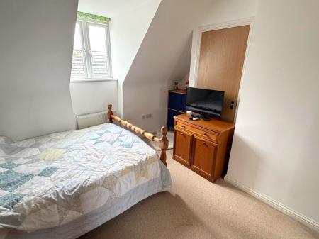 4 bedroom Semi-detached house for sale in Iris Crescent, Lincoln, LN1