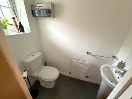 4 bedroom Semi-detached house for sale in Iris Crescent, Lincoln, LN1