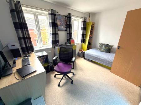 4 bedroom Semi-detached house for sale in Iris Crescent, Lincoln, LN1