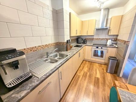 4 bedroom Semi-detached house for sale in Iris Crescent, Lincoln, LN1