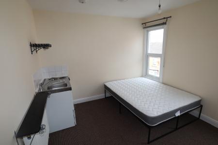 1 bedroom Studio flat to let in Laceby Street, Lincoln, LN2