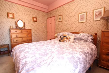 3 bedroom Terraced House for sale in Rasen Lane, Lincoln, LN1