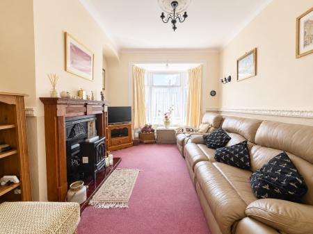 3 bedroom Terraced House for sale in Rasen Lane, Lincoln, LN1