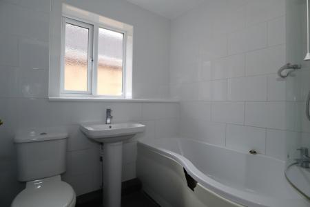 3 bedroom Detached house to let in Orchid Road, Lincoln, LN5