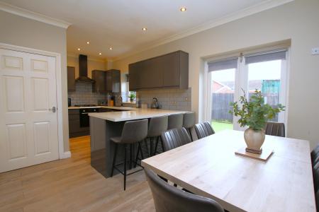 3 bedroom Semi-detached house for sale in Hortonfield Drive, Washingborough, LN4