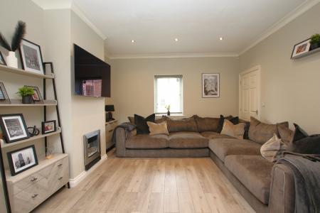 3 bedroom Semi-detached house for sale in Hortonfield Drive, Washingborough, LN4