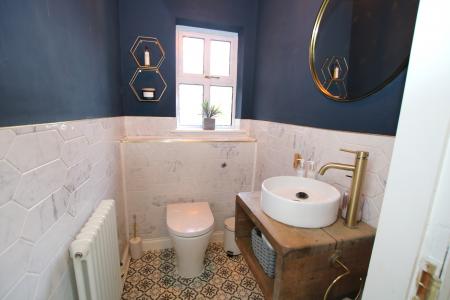 6 bedroom Detached house for sale in Lime Grove, Bassingham, LN5