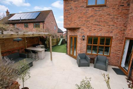 6 bedroom Detached house for sale in Lime Grove, Bassingham, LN5