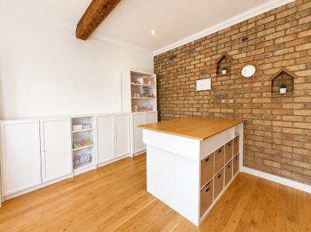5 bedroom Detached house for sale in Lime Grove, Bassingham, LN5