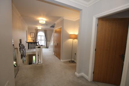 6 bedroom Detached house for sale in Lime Grove, Bassingham, LN5