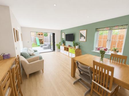 5 bedroom Detached house for sale in Lime Grove, Bassingham, LN5