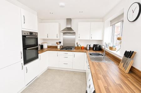 3 bedroom Semi-detached house for sale in Goldcrest Avenue, Branston, LN4